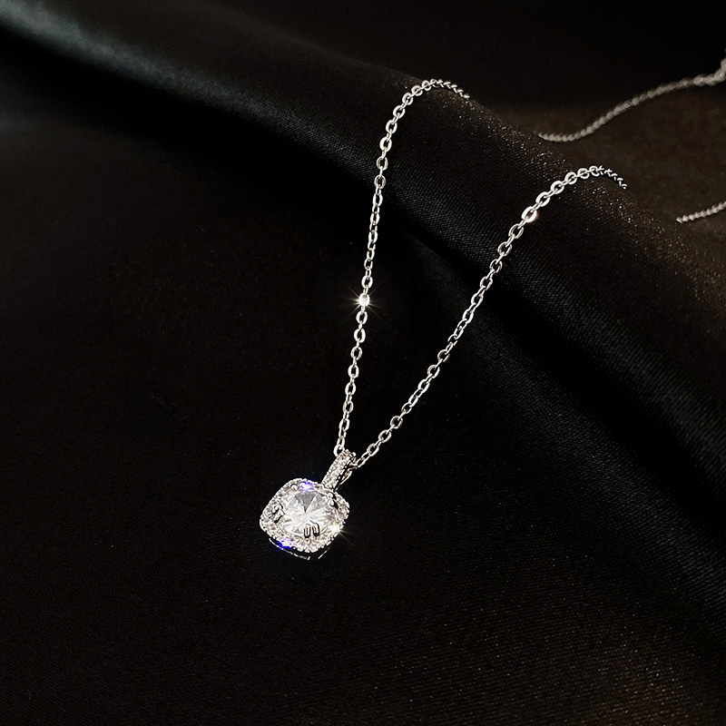 那片海精致锆石项链女