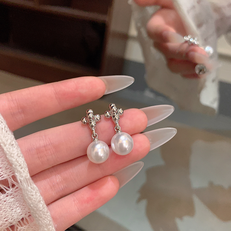 欧阳娜娜同款十字架小花珠珠耳环