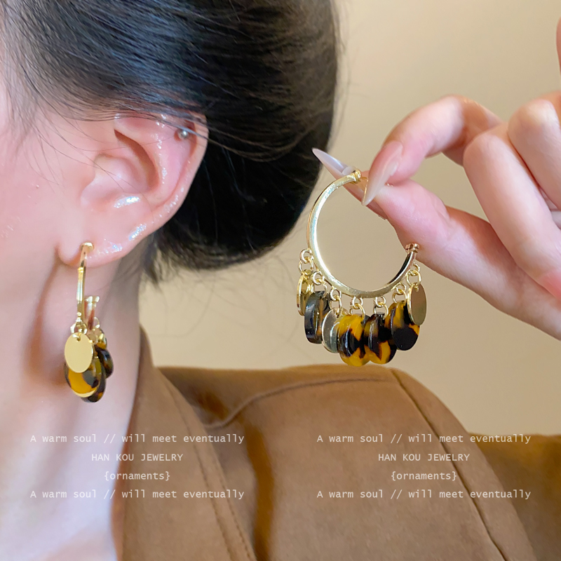 美拉德豹纹夸张C形流苏耳钉