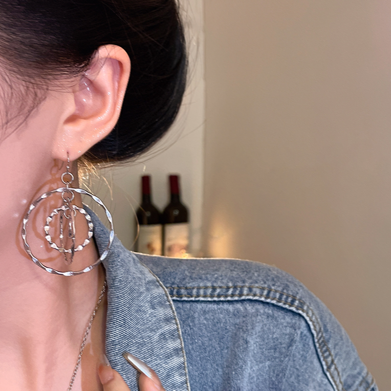 复古多层锤纹耳环气质时髦