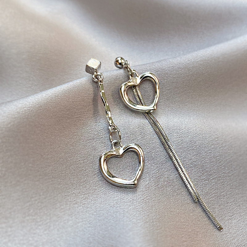 不对称爱心流苏耳饰女冷淡风简约气质耳环ins轻奢小众设计耳钉