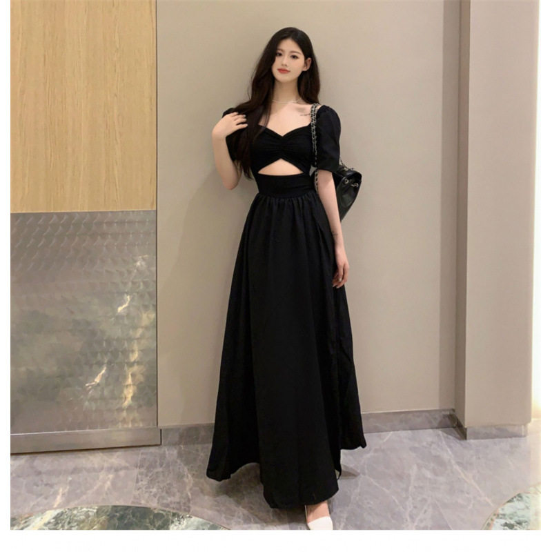 2026新款大码胖mm法式赫本风连衣裙女装设计感黑色短袖开叉长裙子