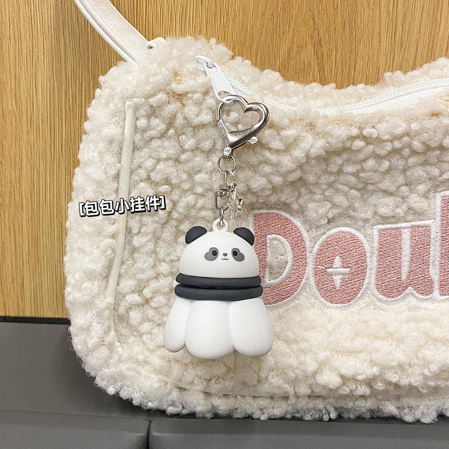 熊猫卡皮巴拉羽毛球包包挂件卡通可爱公仔挂饰车钥匙扣小礼品
