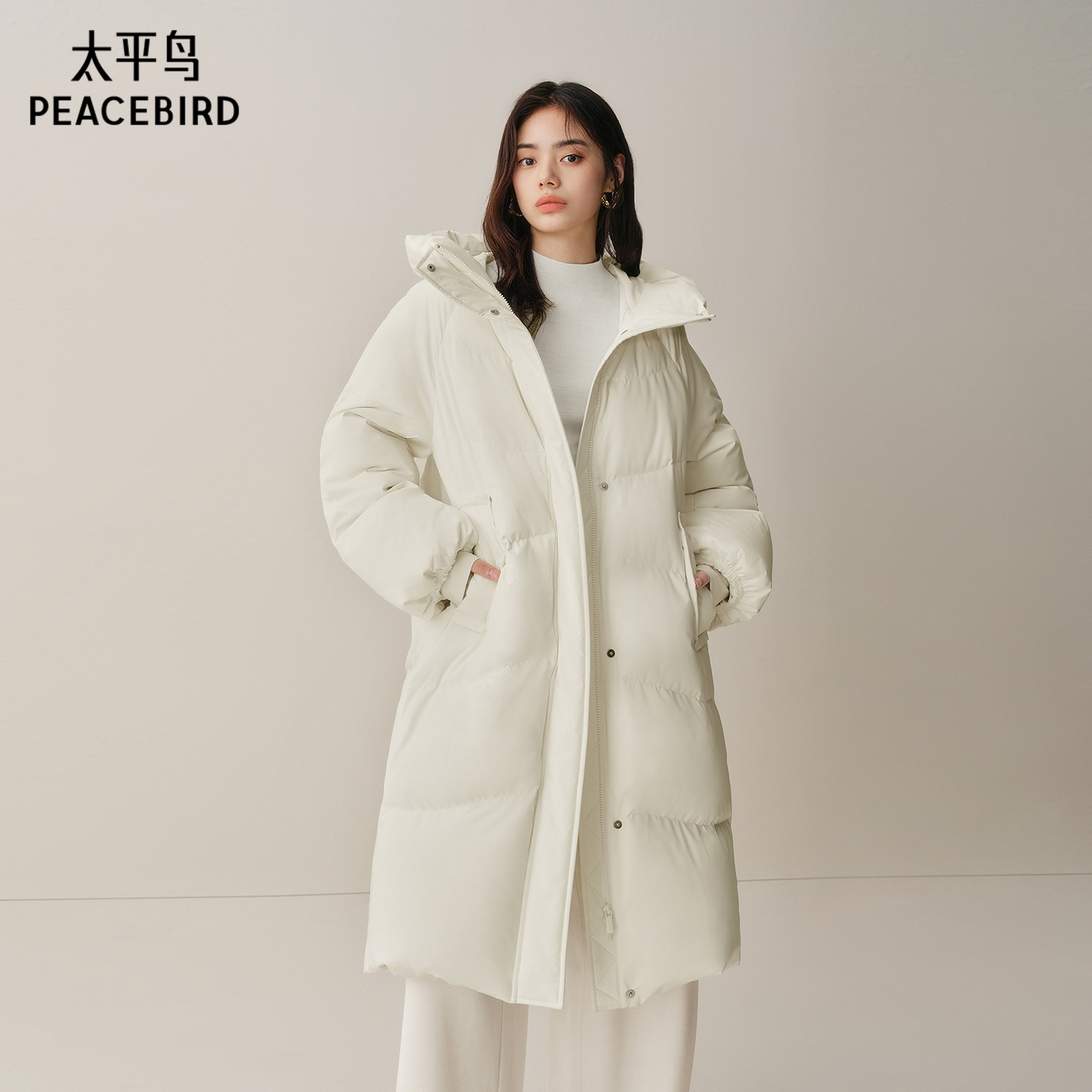 太平鸟白色御寒中长款羽绒服外套女2025年新款面包服90白鸭绒外套
