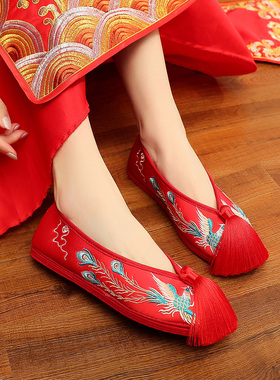 2024年新款红色秀禾婚鞋中式平底绣花布鞋新娘婚礼鞋女配秀禾服鞋