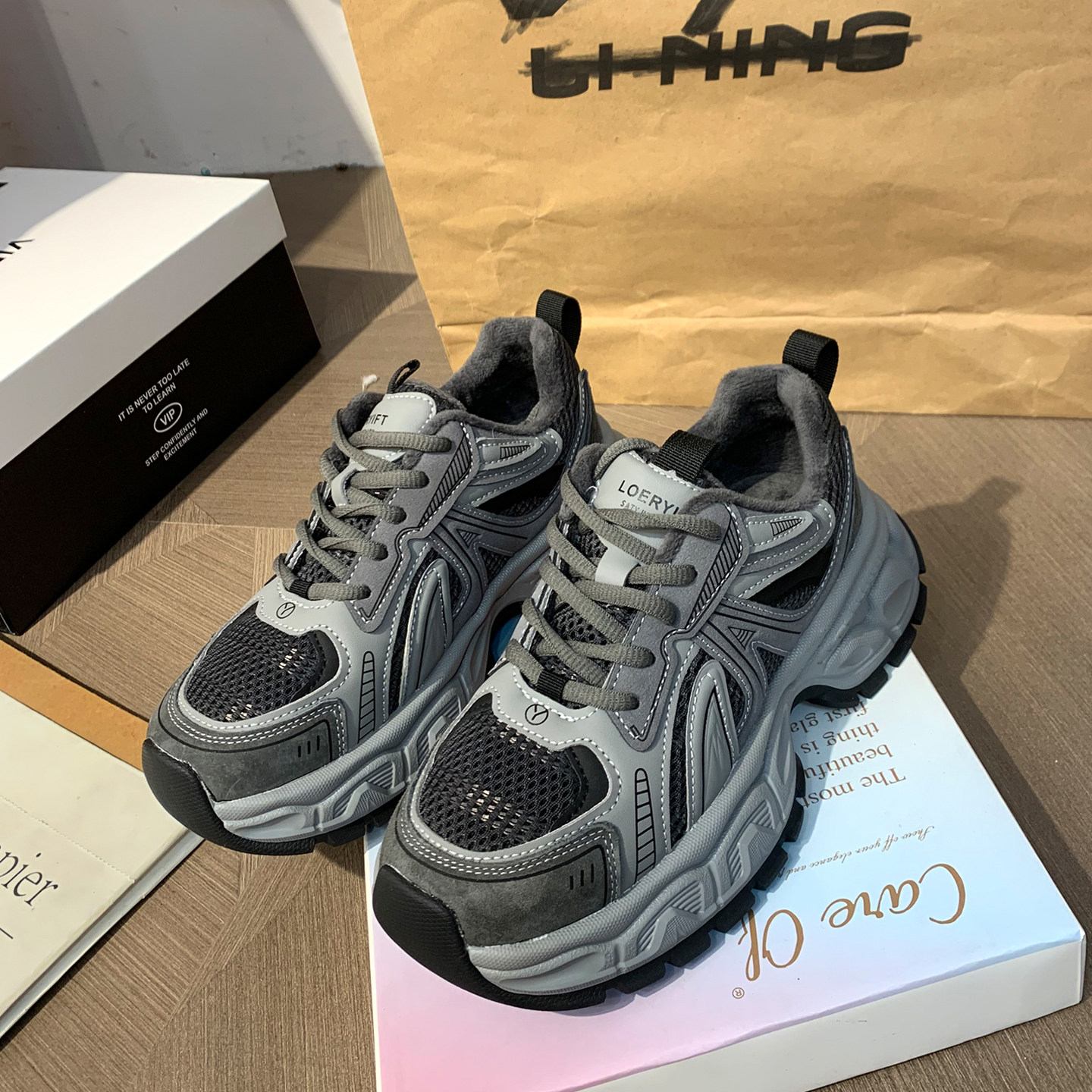 真皮爆款加绒老爹鞋女轻便运动