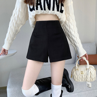 夏季西装短裤子女新款2025外穿配靴子的高腰a字打底黑色冬季靴裤