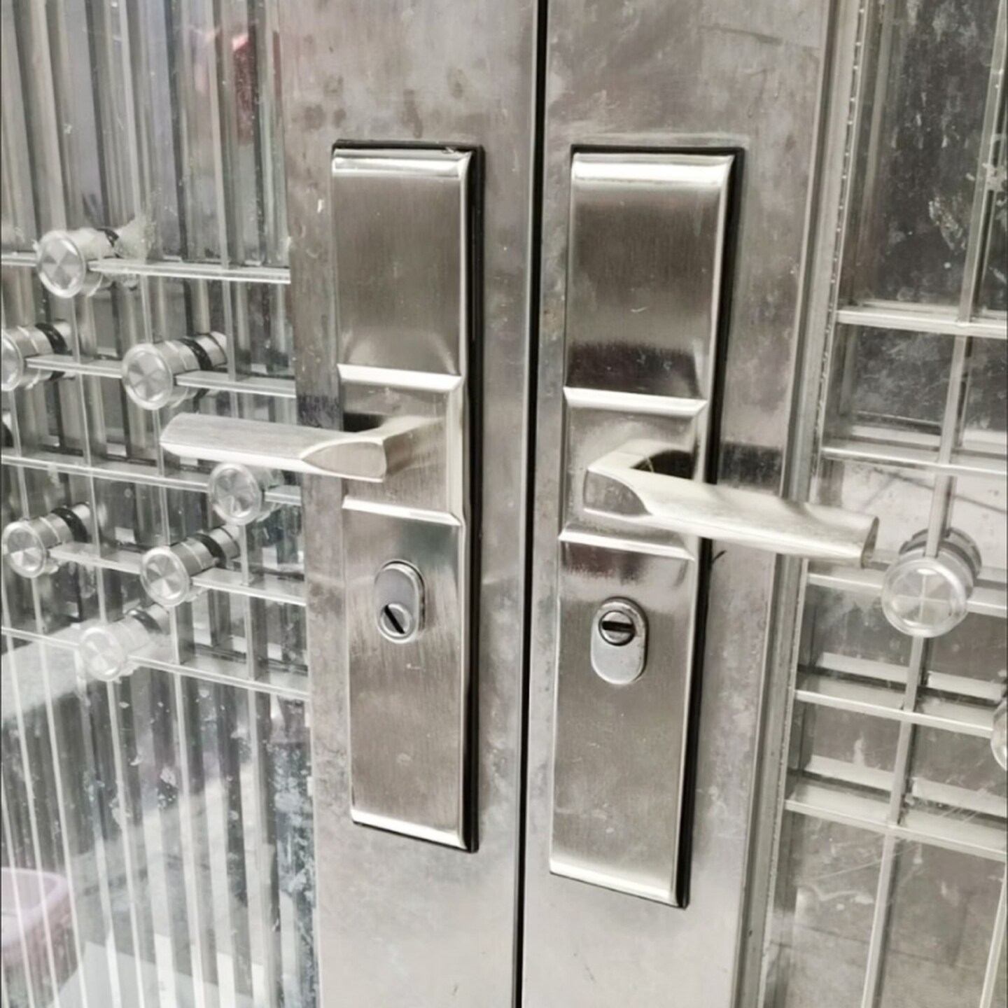 拉手面板把手锁具外壳家用通用型加厚不分左右防盗门双开门锁室外图片