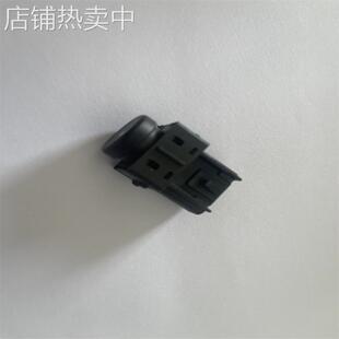 适用于2005 - 2013 C6 Corvette通用内门释放开关按钮 10362041