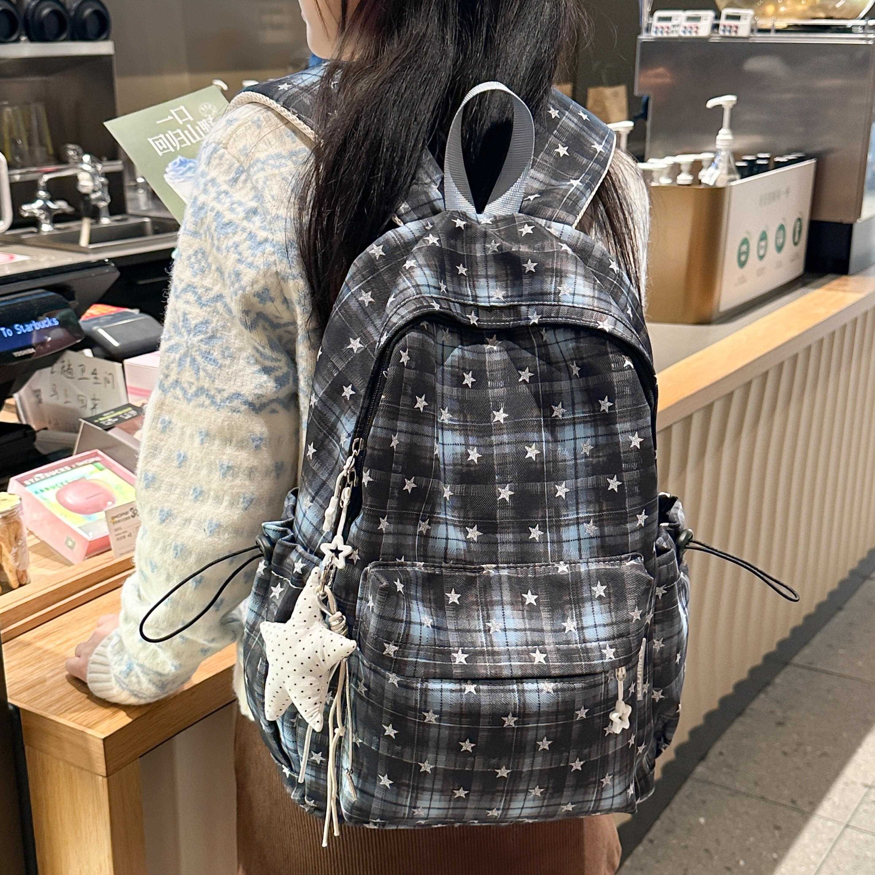 书包初中女生小学双肩大容