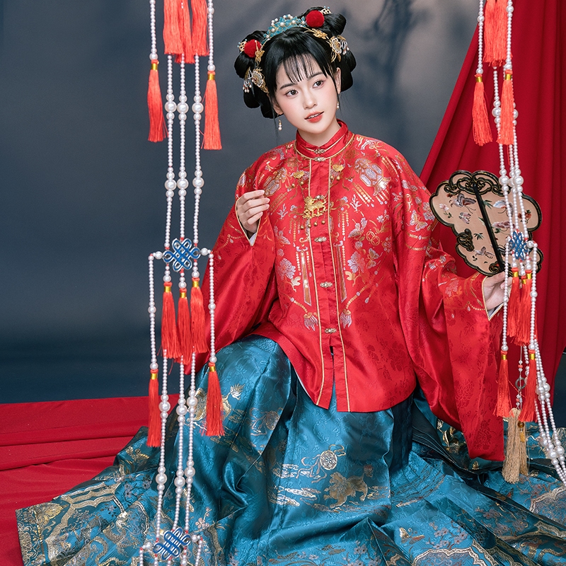 仿螺钿织金妆花立领敬酒汉服