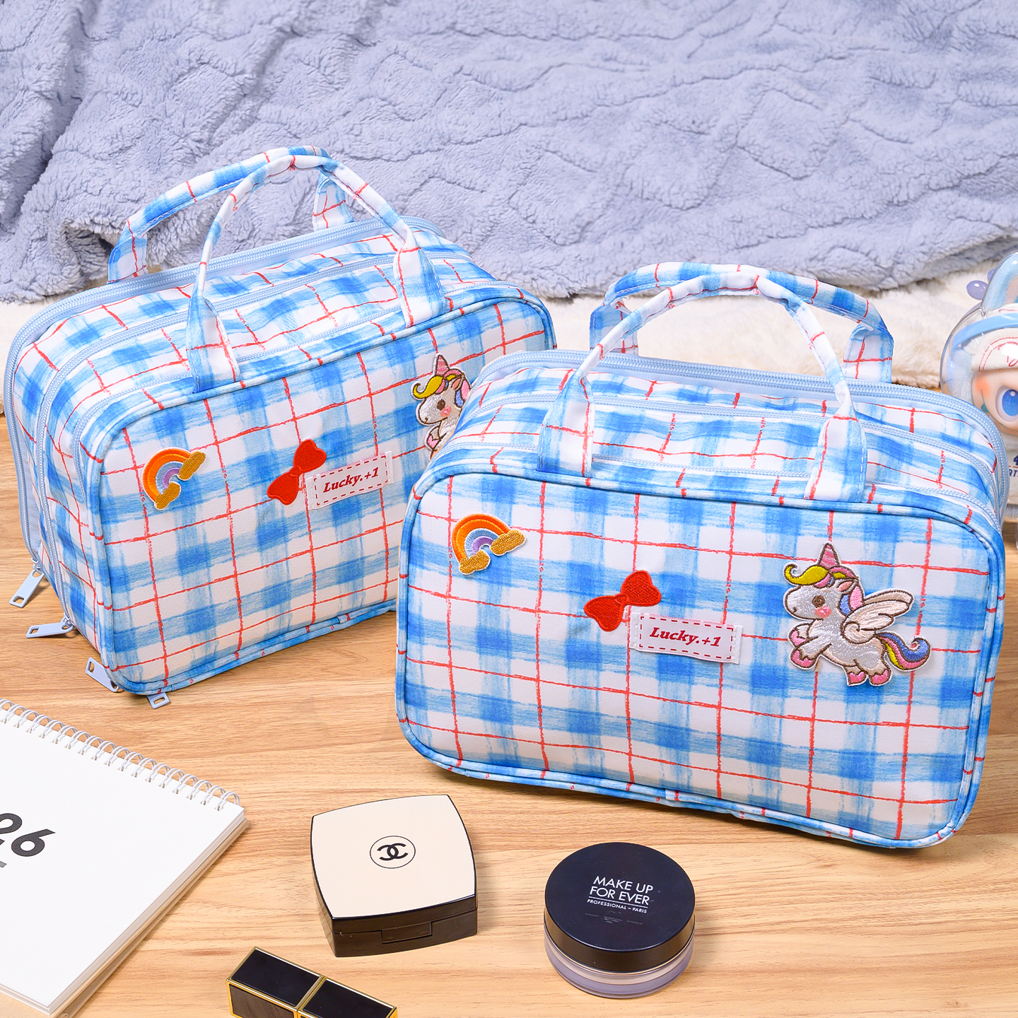 化妆包女便携式手提化妆品收纳包格纹大容量外出旅行洗漱包化妆袋