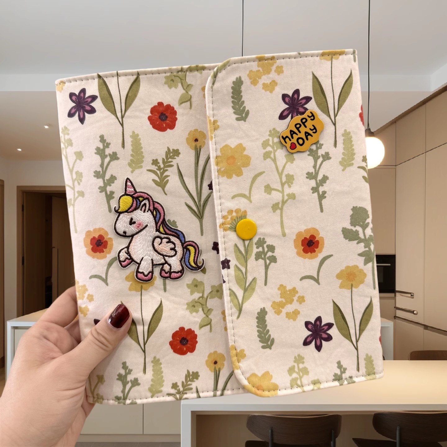 送刺绣贴！产检收纳册