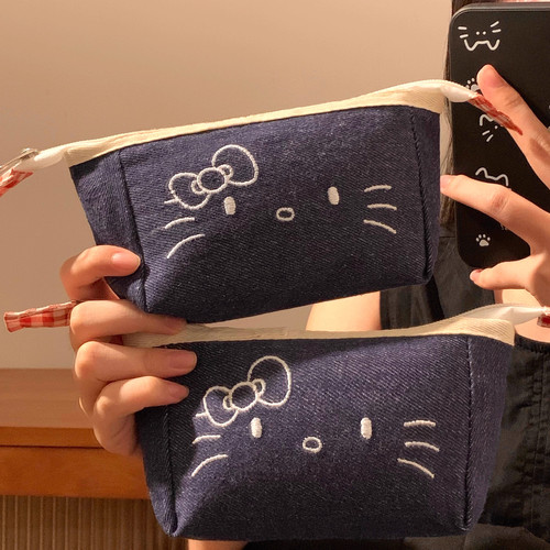 可爱牛仔Kitty猫咪手提笔袋高颜值ins风初中女生2025新款超火大容量日式女孩文具袋高中小学生铅笔盒收纳包