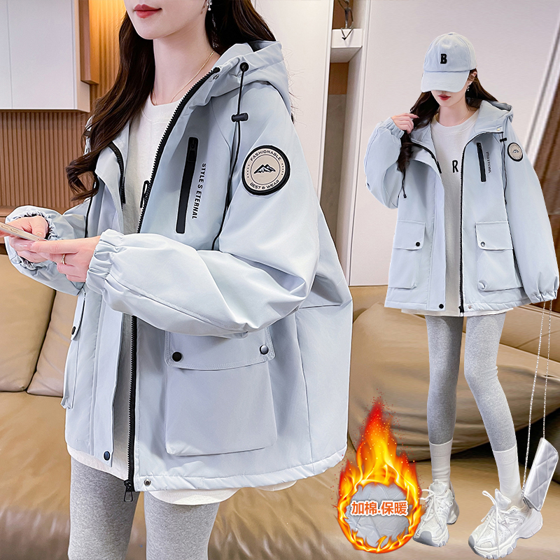 浅蓝色加棉加厚冲锋衣外套女秋冬