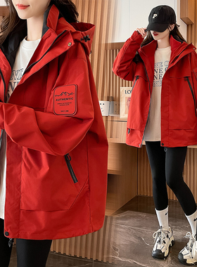 红色户外冲锋衣外套男女三合一2026新款秋冬季宽松情侣工装登山服