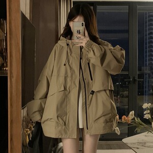 美式情侣冲锋衣外套男女2024春秋新款宽松大码中长款休闲工装风衣