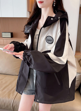 美式拼接冲锋衣外套女2025春秋新款宽松大码学生情侣休闲工装风衣