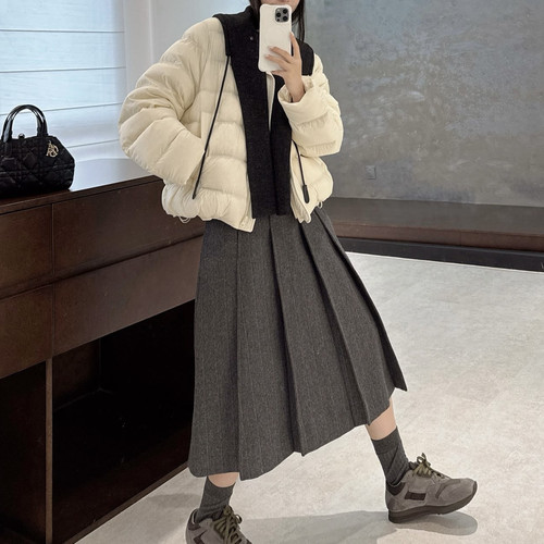 一善吸扣新国标90绒160g保暖羽绒服外套(配可脱卸披肩)YS1-9912