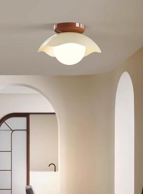 The passagelights shut the clouds of butter and butter into