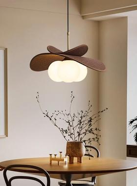 A chandelier for the new Chinese medium-winded bean table, a