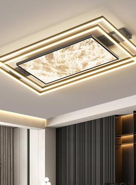 In the living room, the top-lighted, lightly, high-end, clou