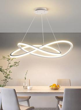 The chandeliers at the restaurant are about modern-day bedro