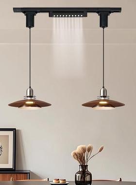 The chandelier at the French medium wind-movable orbital res