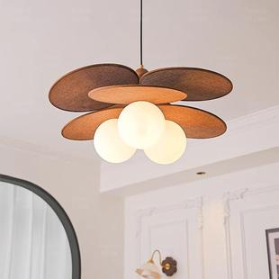 the French class for middle chandelier