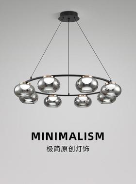 A new living room glass chandelier, an extremely simple, cre