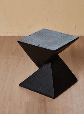 原木墩茶几侘寂风实木炭烧黑色沙发旁边几角几民宿方形根雕矮凳子