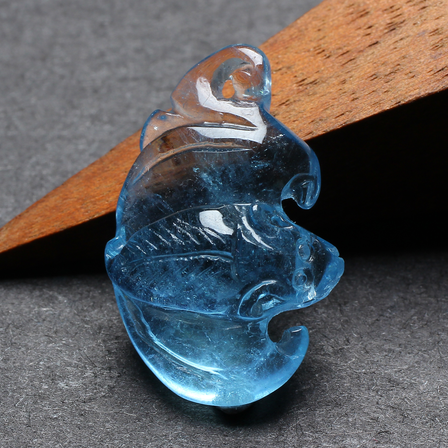 天然海蓝宝蝙蝠吊坠冰种蓝色水晶