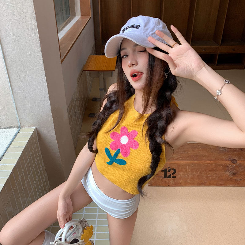 韩式甜辣风泳衣女款修身性感可爱吊带比基尼温泉海岛度假拍照泳装