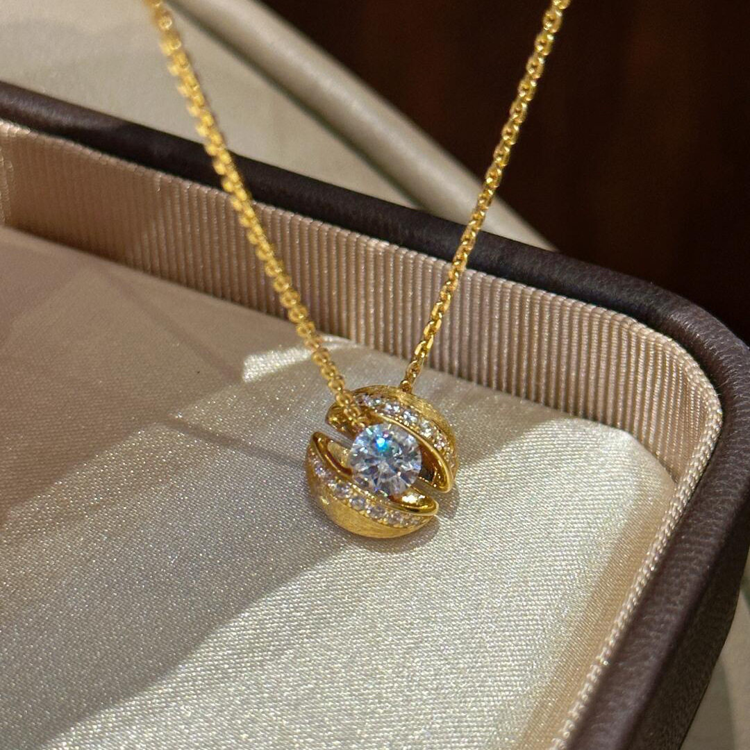 悬浮星球项链单钻圆球镀k金锁骨吊坠轻奢高级感网红新款颈链女