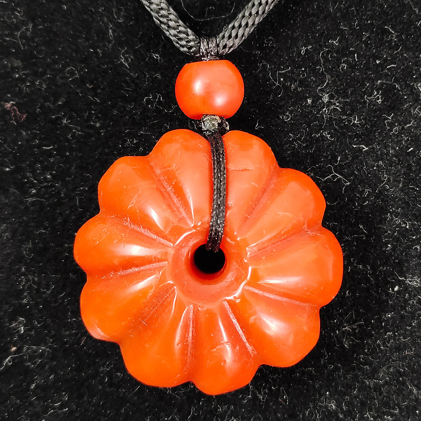 藏传原矿天然老南红南瓜珠锁骨链平安扣吊坠精品保山满色满肉项链