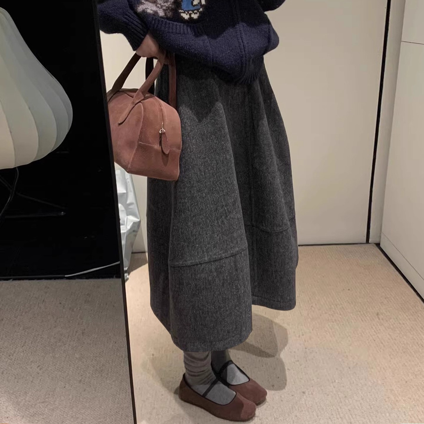 加绒加厚深灰色毛呢半身裙女长款秋冬季2025新款直筒宽松显瘦伞裙