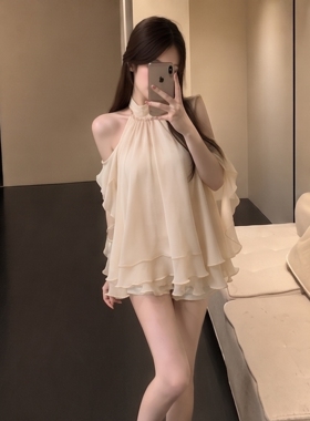 法式纯欲风挂脖露肩连衣裙夏季新款宽松娃娃衫荷叶边短裙显腿长