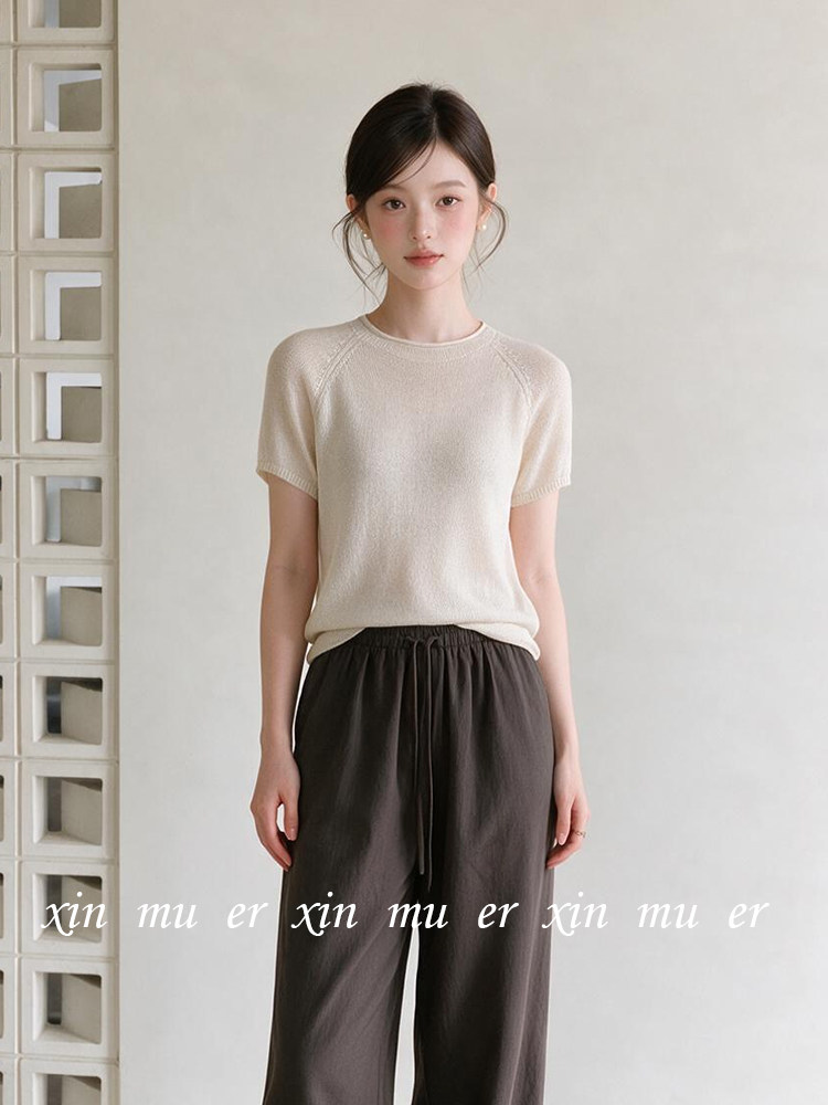 French-Style Minimalist Round-Neck Short-Sleeve Knit Top for Women, Summer 2026, Stylish, Age-Reducing, Loose Fit, Slimming, Very Attractive Top