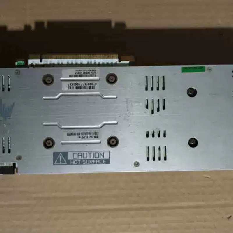 议价影驰960名人堂，4G，物品，成色实物拍摄，具体功能没有