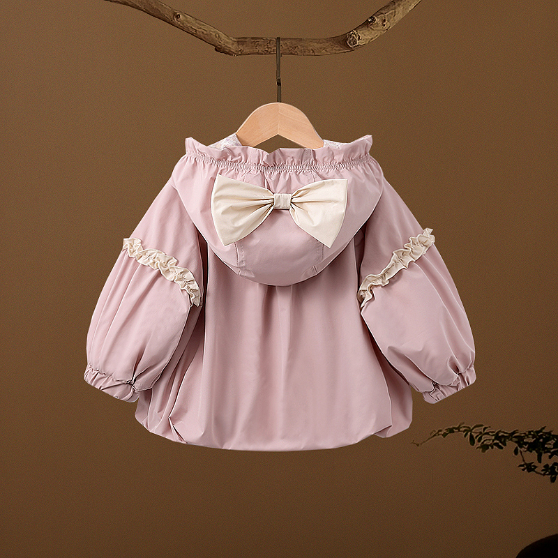 女童外套秋装2025新款洋气薄款小童春秋季独特超好看连帽风衣上衣