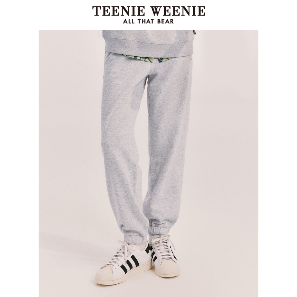 腰间松紧+抽绳，穿着大小方便调节