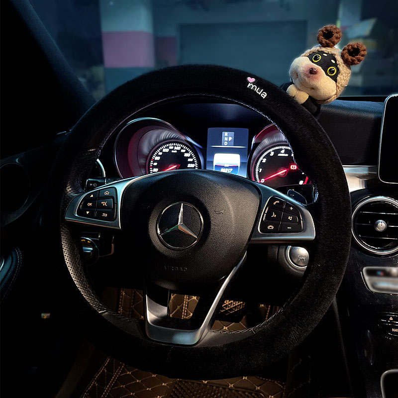 汽车方向盘套女士高级感2025新款冬季毛绒保暖四季通用保护车把套