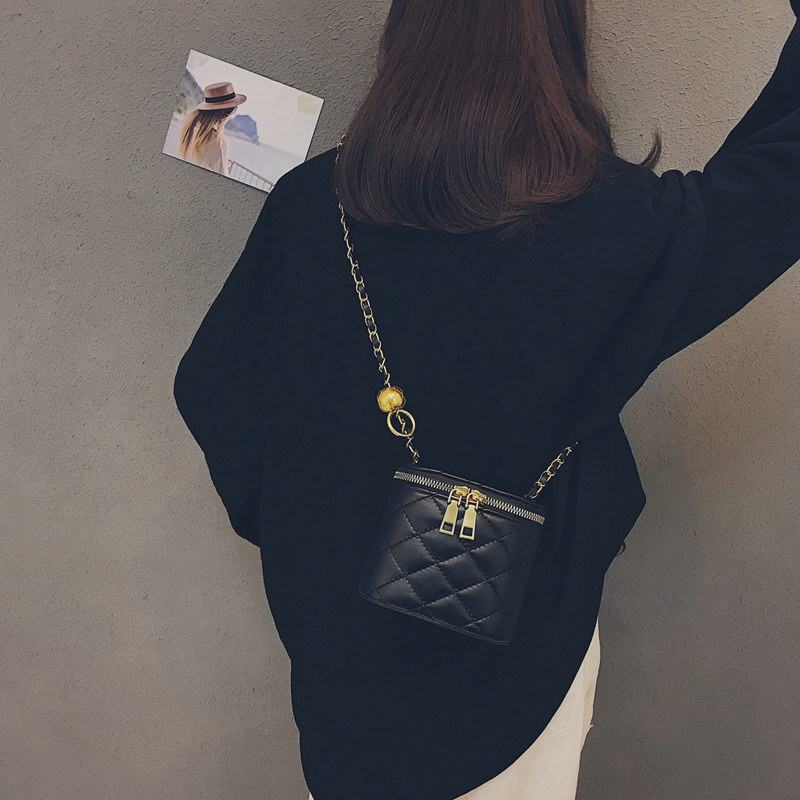 包包女包斜挎2020新款潮时尚网红小ck旗舰店官网百搭链条小水桶包