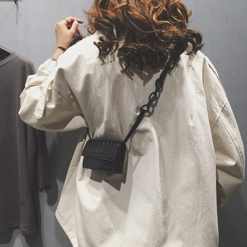 网红小ck旗舰店官网鳄鱼纹迷你小包包女包斜挎2020新款百搭潮时尚