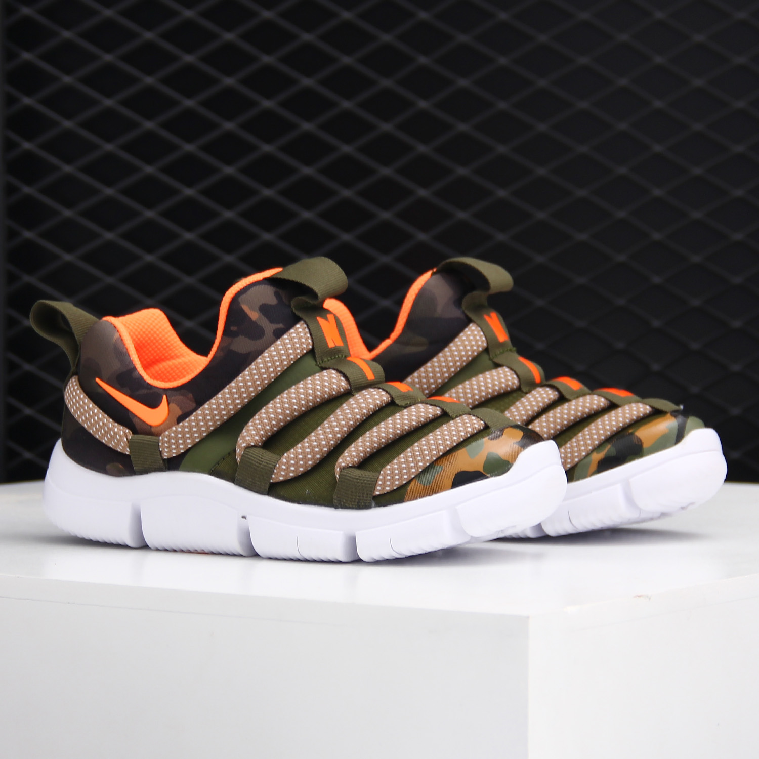 nike/耐克正品2019冬季新款男女童毛毛虫轻便软底运动鞋cq5414