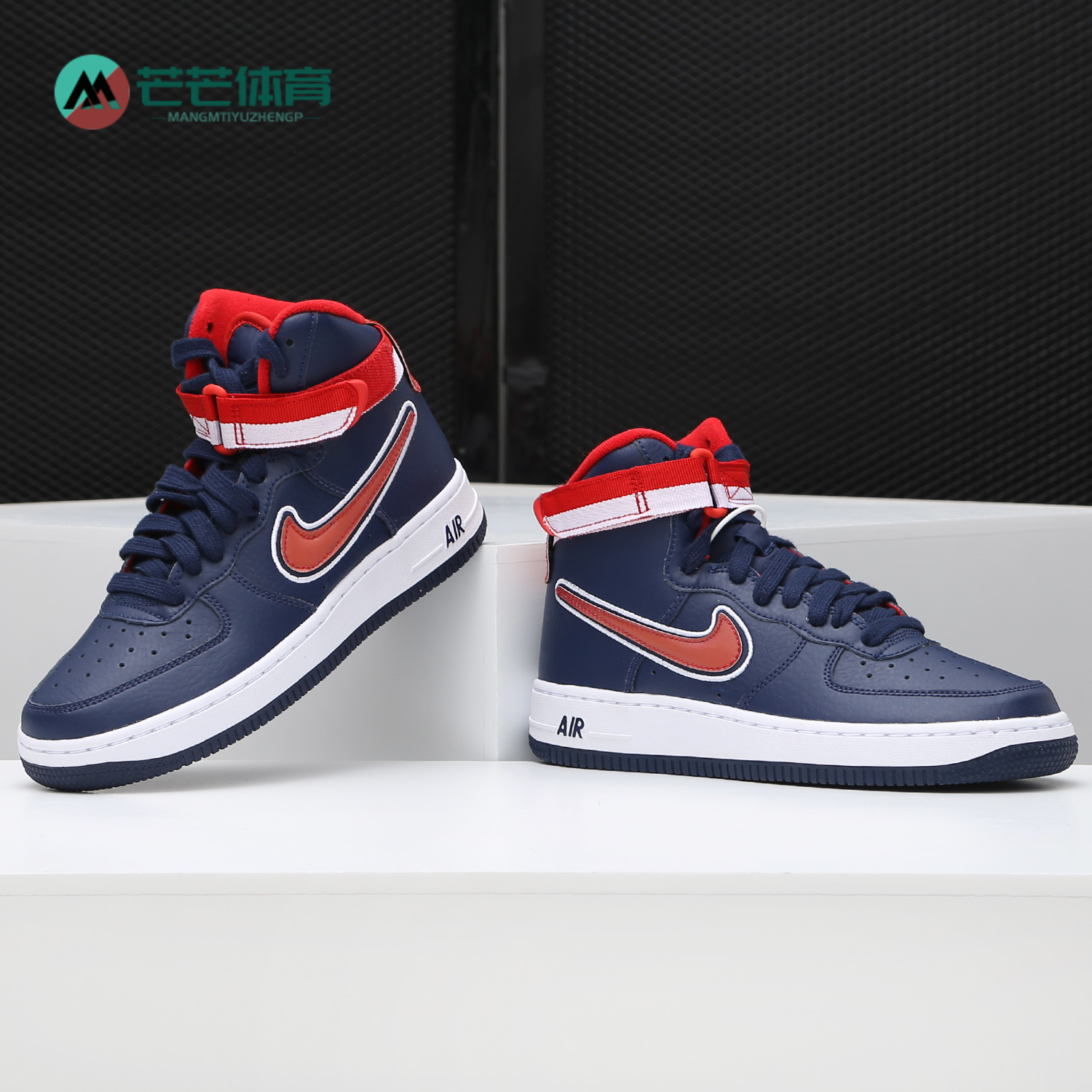 Nike/耐克正品 AIR FORCE 1 女子空军一号高帮休闲板鞋 AV3804