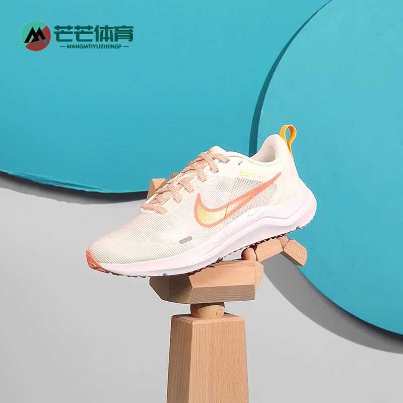女Nike/耐克正品跑步鞋