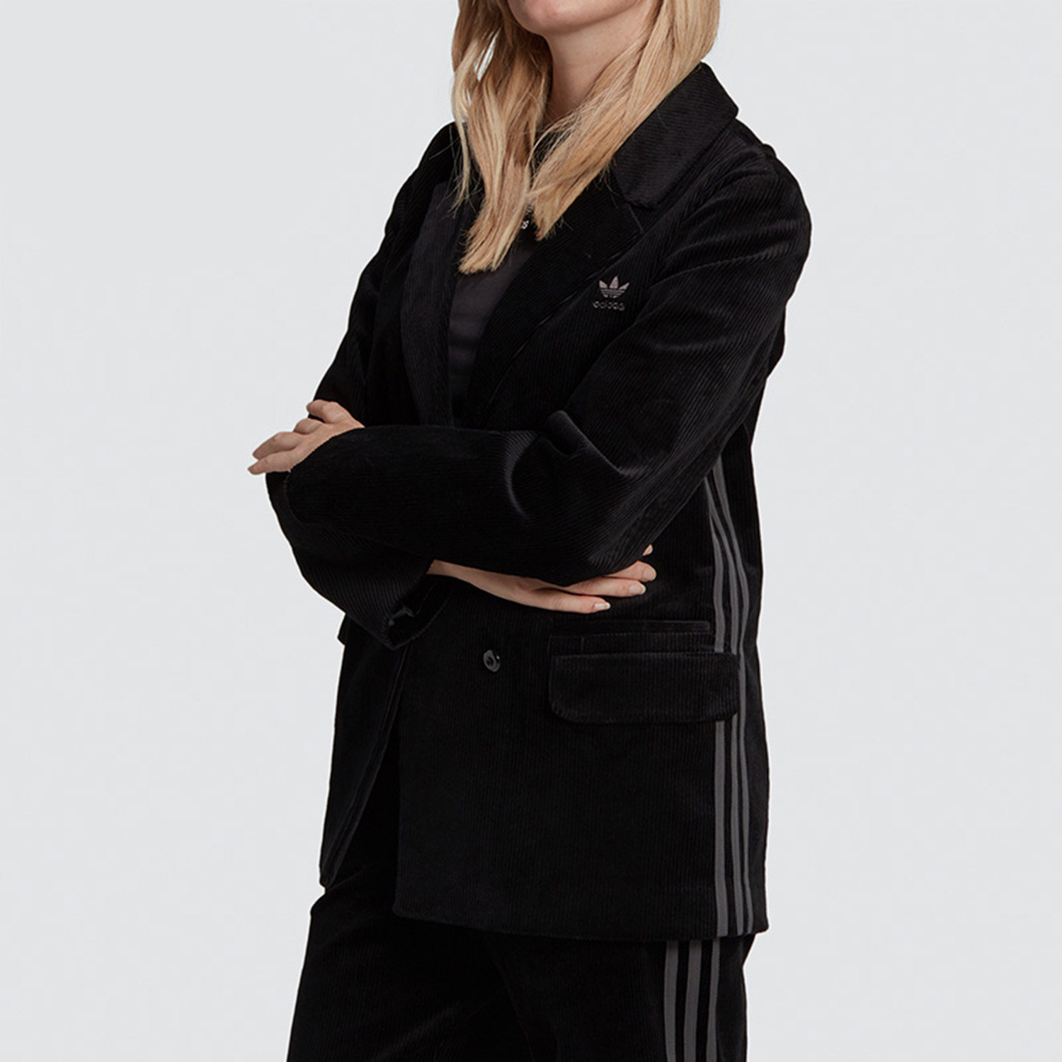 阿迪达斯休闲女子运动外套正品