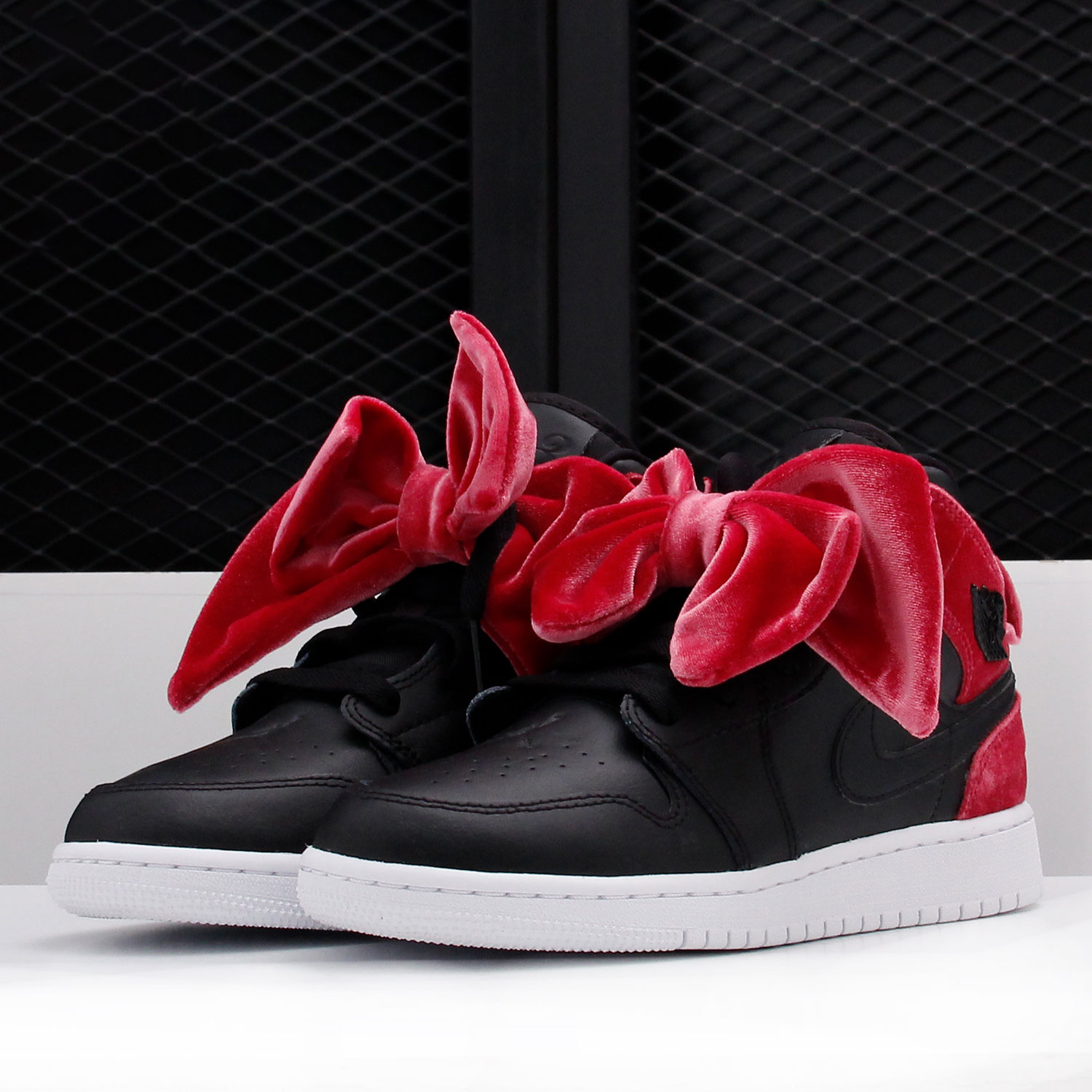 Nike/耐克正品AIR JORDAN 1 MID BOW (GS)女童运动休闲鞋 CK5678