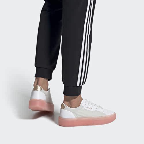 阿迪达斯SLEEKSUPER女子板鞋